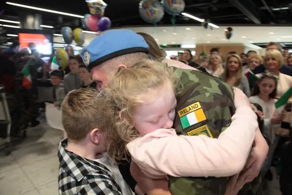 Irish-Troops-return