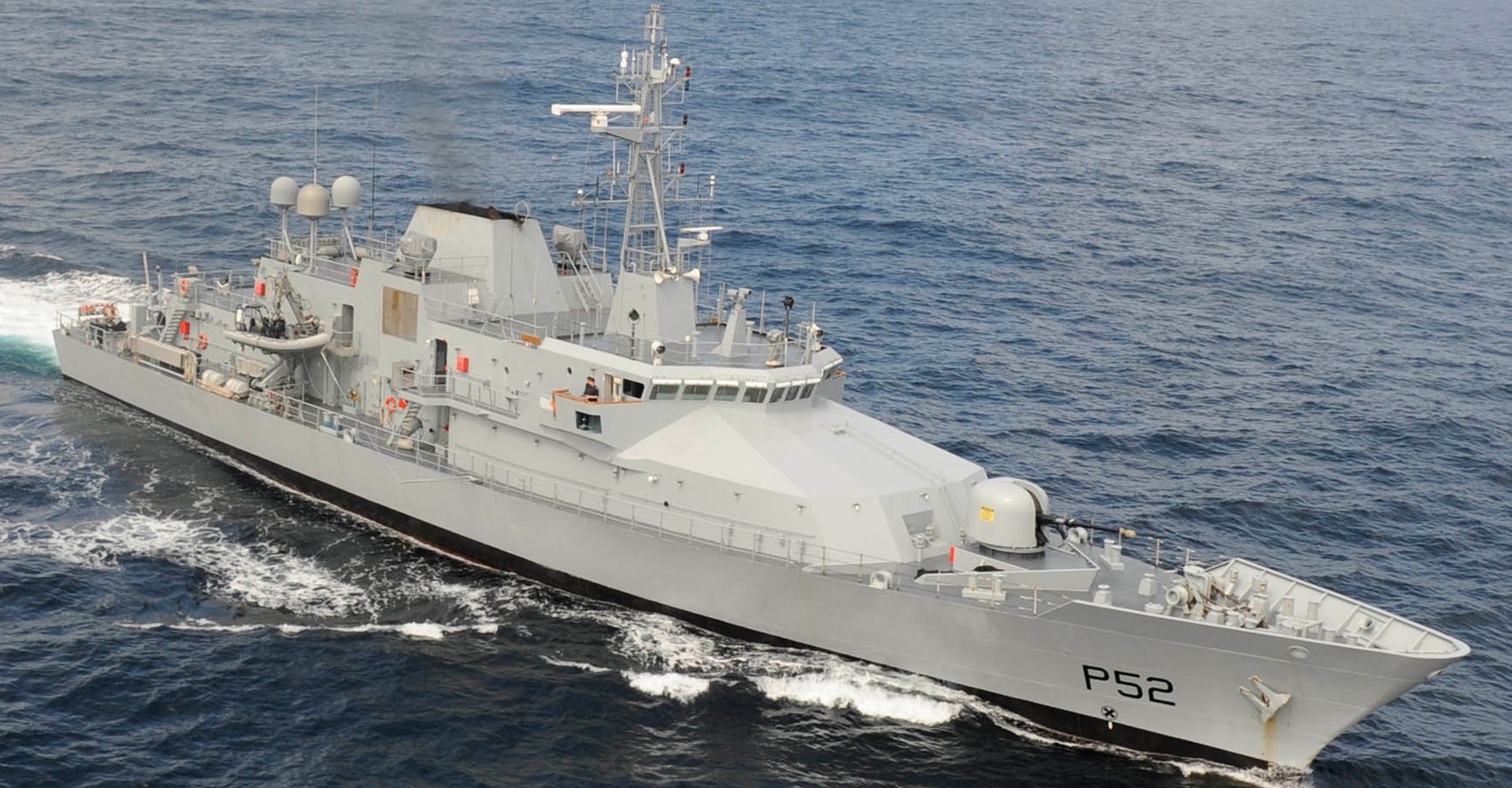 LÉ Niamh P52