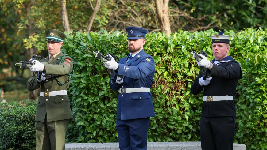 54121334118 B87439c135 O)